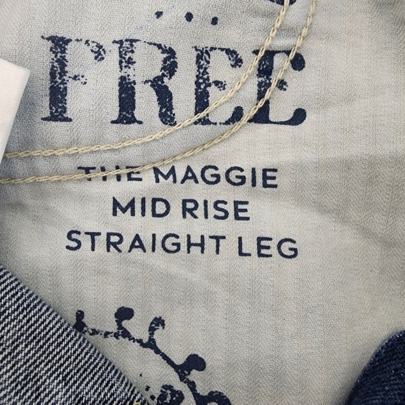 We The Free Maggie Mid Rise Straight Leg Jeans Size 28 - Picture 8 of 10